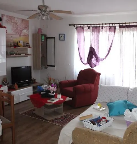 Adelita Apartment *