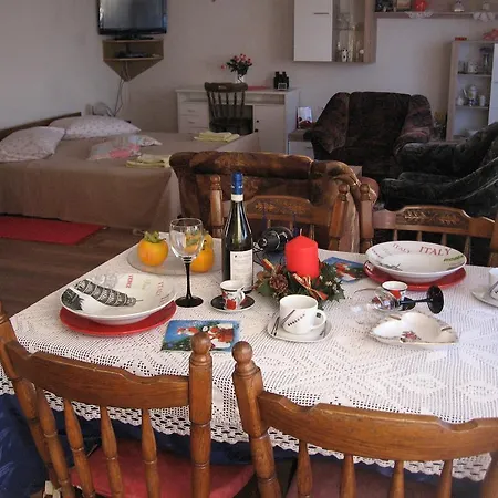 Adelita Apartment *