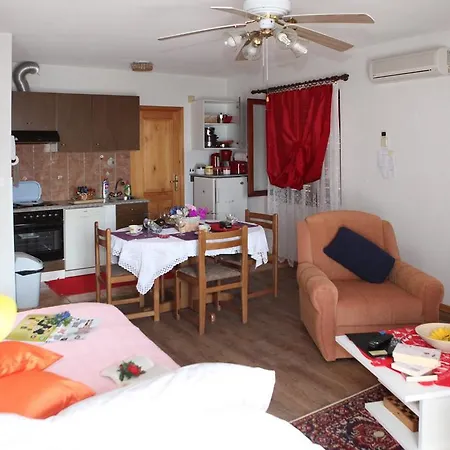 Adelita Apartment