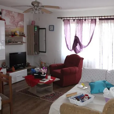 Adelita Apartman *