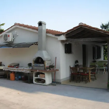 Adelita Apartment *